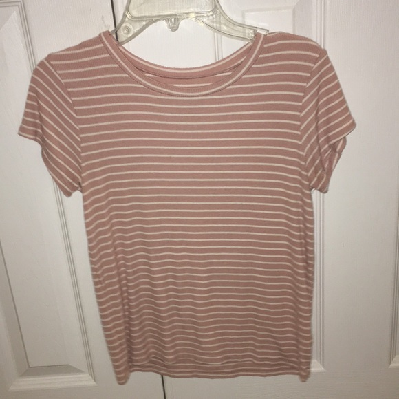 American Eagle Outfitters Tops - American eagle tee